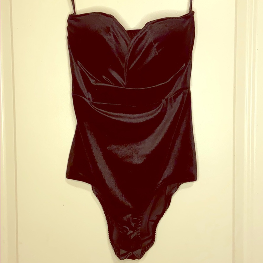 Black velvet strapless bodysuit